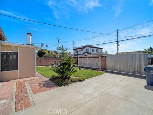 7802  Darwin   Avenue, Midway City, CA