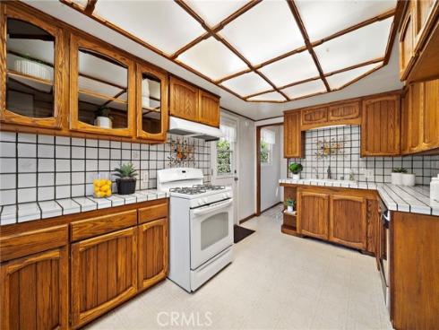 7852  Darwin   Avenue, Midway City, CA