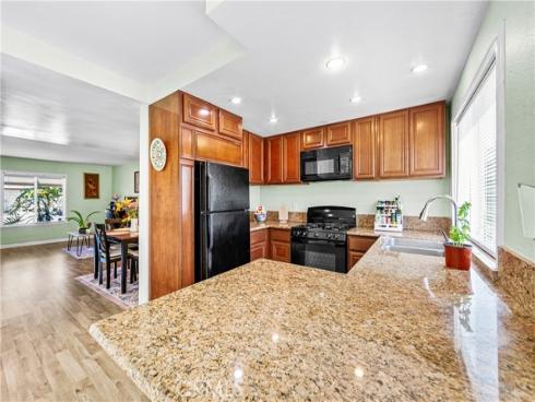 7750 Bolsa 25 Avenue, Midway City, CA