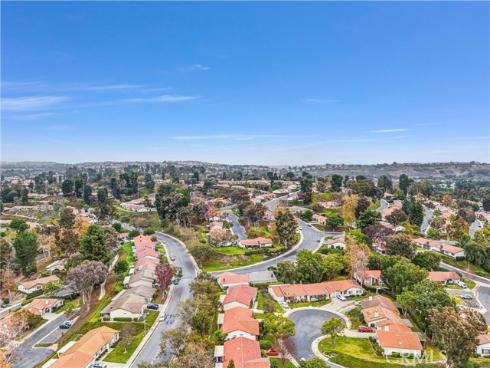 23861  Via Maragall  , Mission Viejo, CA