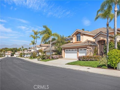 27  Hawk Hill  , Mission Viejo, CA
