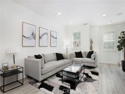 83 Hideaway Loop , Mission Viejo, CA