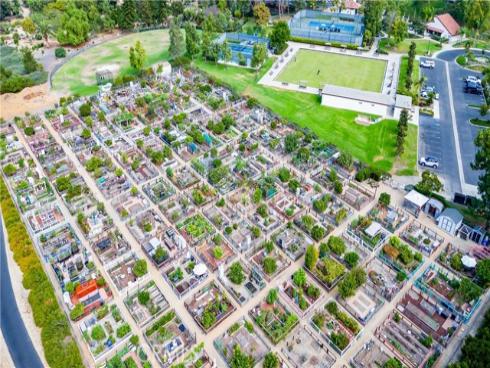 28133 Espinoza , Mission Viejo, CA