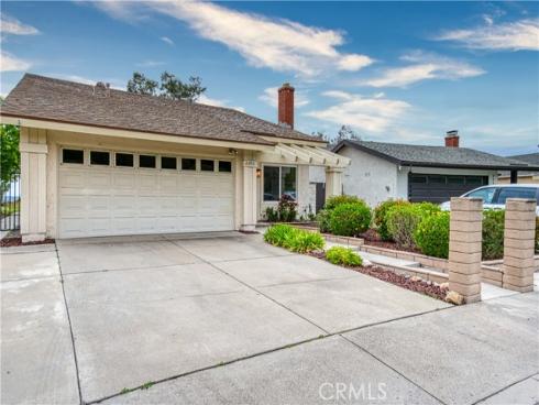 22911 Via Santiago , Mission Viejo, CA