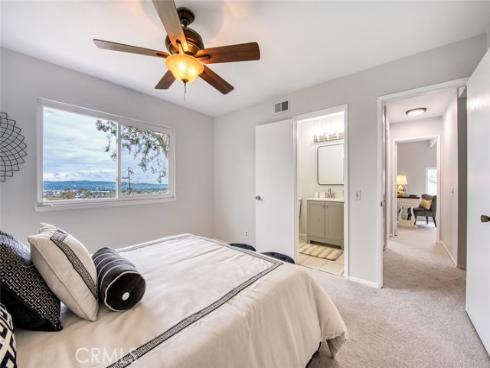 22911 Via Santiago , Mission Viejo, CA