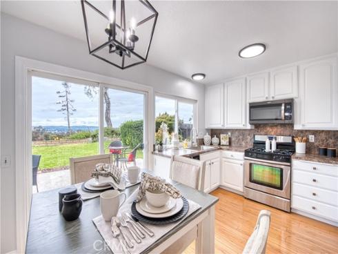 22911 Via Santiago , Mission Viejo, CA