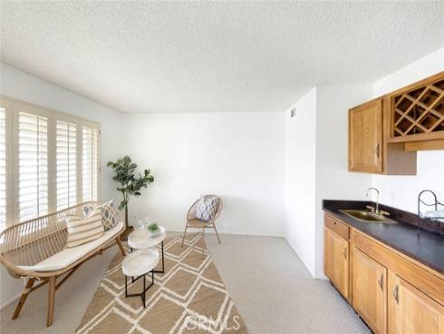 23586  Villena  , Mission Viejo, CA