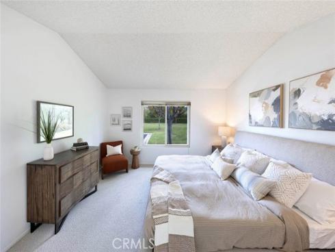 23586  Villena  , Mission Viejo, CA