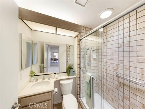 23586  Villena  , Mission Viejo, CA