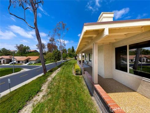 23586  Villena  , Mission Viejo, CA