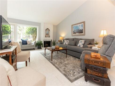 27742 Sinsonte , Mission Viejo, CA