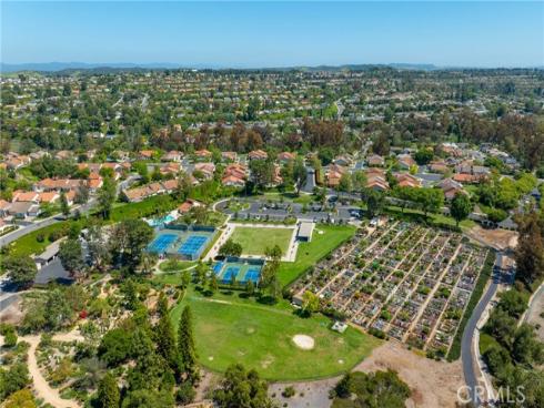 27681 Via Rodrigo , Mission Viejo, CA