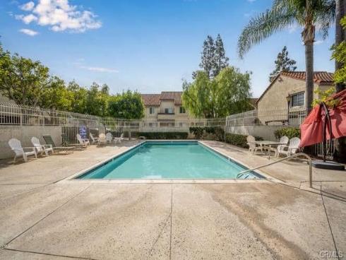 23391 La Crescenta 270C , Mission Viejo, CA
