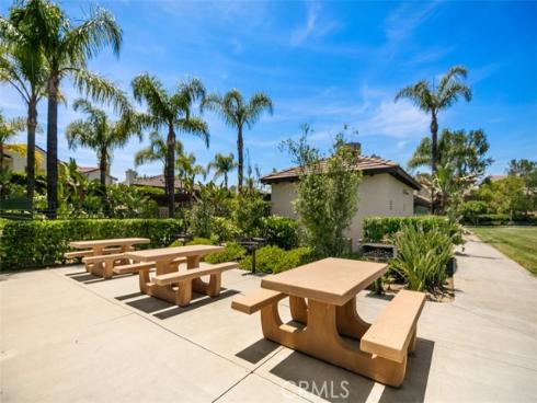 25 Hollyhock Lane, Mission Viejo, CA