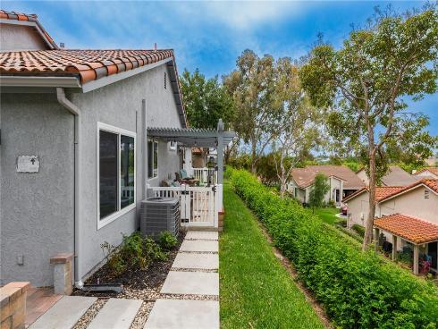 27705 Calle Valdes , Mission Viejo, CA