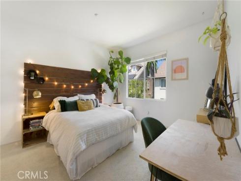 242 Knoll , Mission Viejo, CA