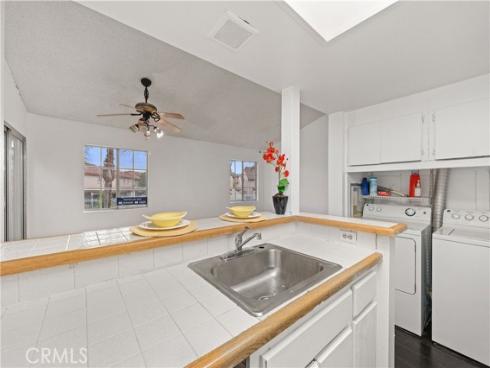 23301  La Crescenta  , Mission Viejo, CA