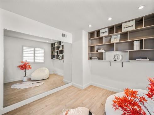 26732  Trasmiras  , Mission Viejo, CA