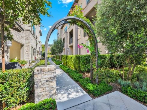 115 Hideaway Loop , Mission Viejo, CA