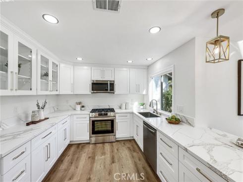 23516  Villena  , Mission Viejo, CA