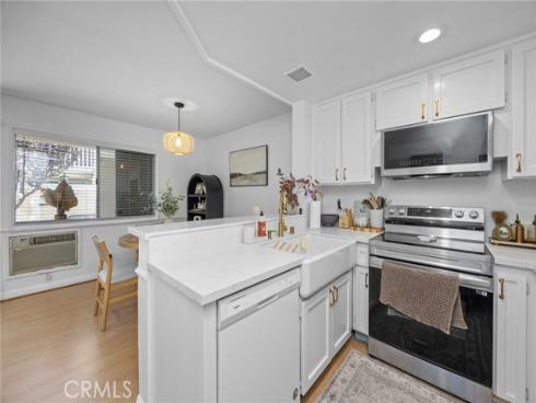 26212  Los Viveros  215 , Mission Viejo, CA