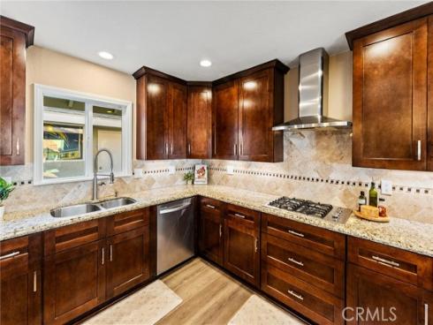 25571  Vesuvia  , Mission Viejo, CA