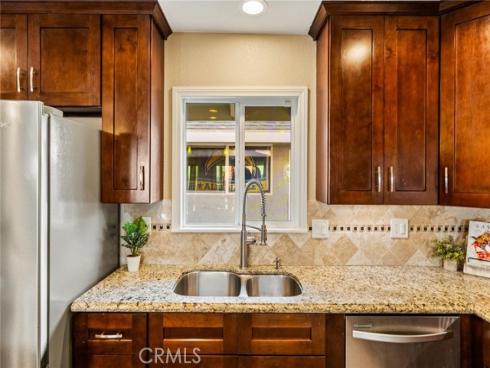 25571  Vesuvia  , Mission Viejo, CA