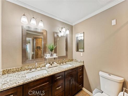25571  Vesuvia  , Mission Viejo, CA