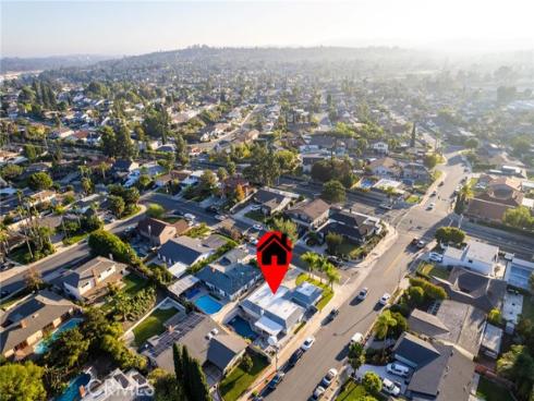 25571  Vesuvia  , Mission Viejo, CA