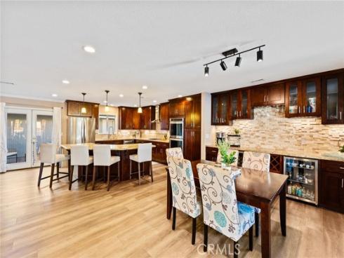 25571  Vesuvia  , Mission Viejo, CA
