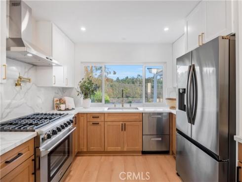 21952  Esplendor  , Mission Viejo, CA