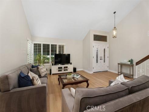 27552  Berdun  , Mission Viejo, CA