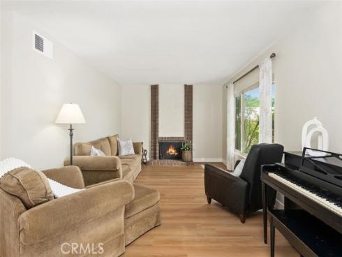 27552  Berdun  , Mission Viejo, CA