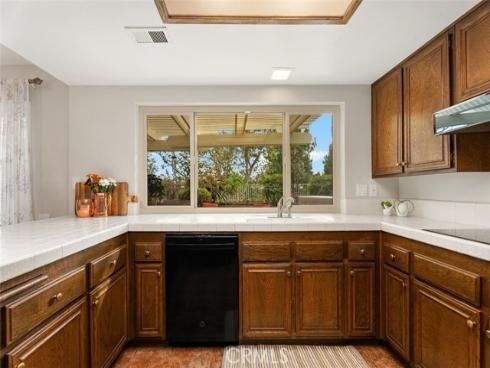 27552  Berdun  , Mission Viejo, CA