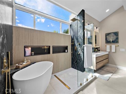 26681  Trasmiras  , Mission Viejo, CA