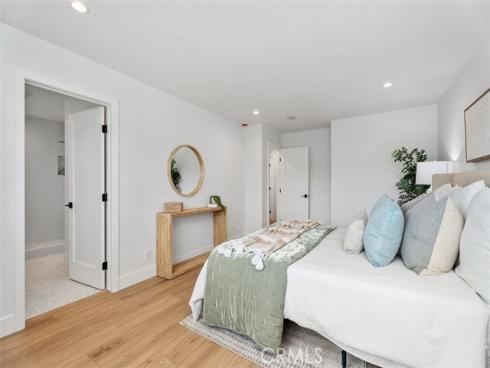 24505  Chamalea  , Mission Viejo, CA