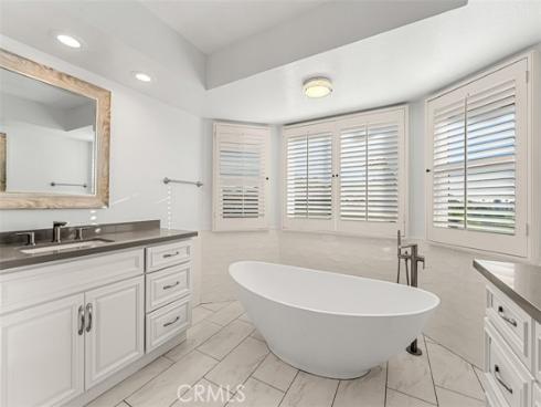 22971 Tiagua , Mission Viejo, CA