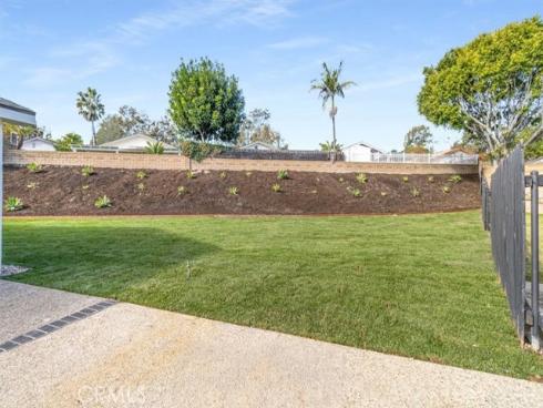 27255  Las Nieves  , Mission Viejo, CA