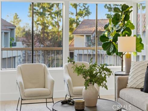 26542  Azuer  , Mission Viejo, CA