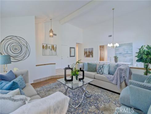 22261  Sisante  , Mission Viejo, CA