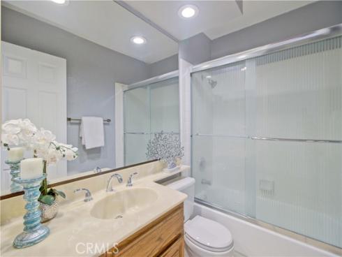 22261  Sisante  , Mission Viejo, CA