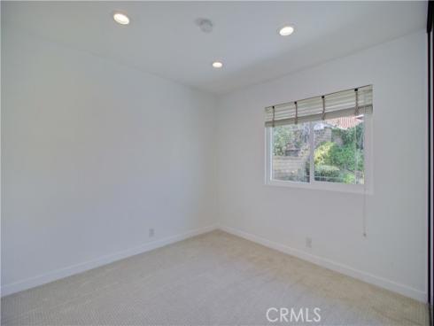 22261  Sisante  , Mission Viejo, CA