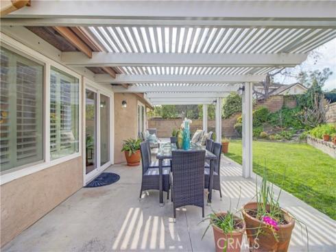 22261  Sisante  , Mission Viejo, CA