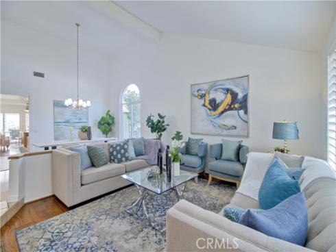 22261  Sisante  , Mission Viejo, CA