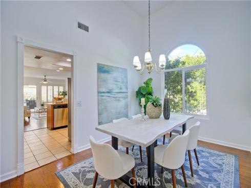 22261  Sisante  , Mission Viejo, CA