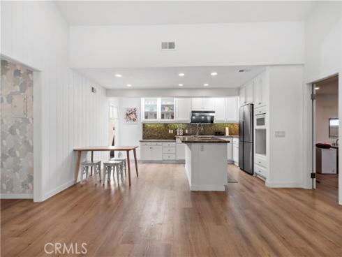 25948  Robin  20  Circle, Mission Viejo, CA