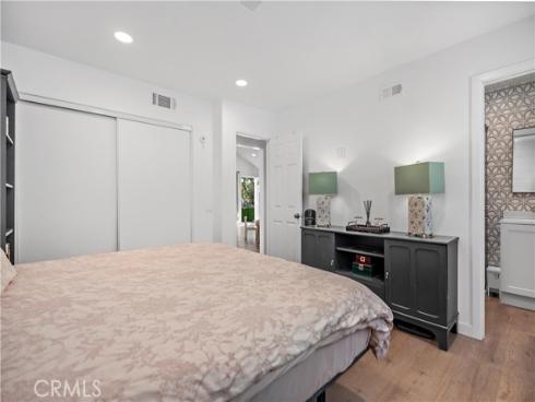 25948  Robin  20  Circle, Mission Viejo, CA