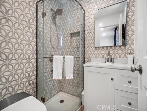 25948  Robin  20  Circle, Mission Viejo, CA