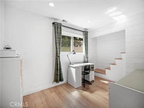 25948  Robin  20  Circle, Mission Viejo, CA