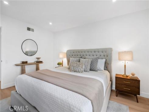 21952  Esplendor  , Mission Viejo, CA